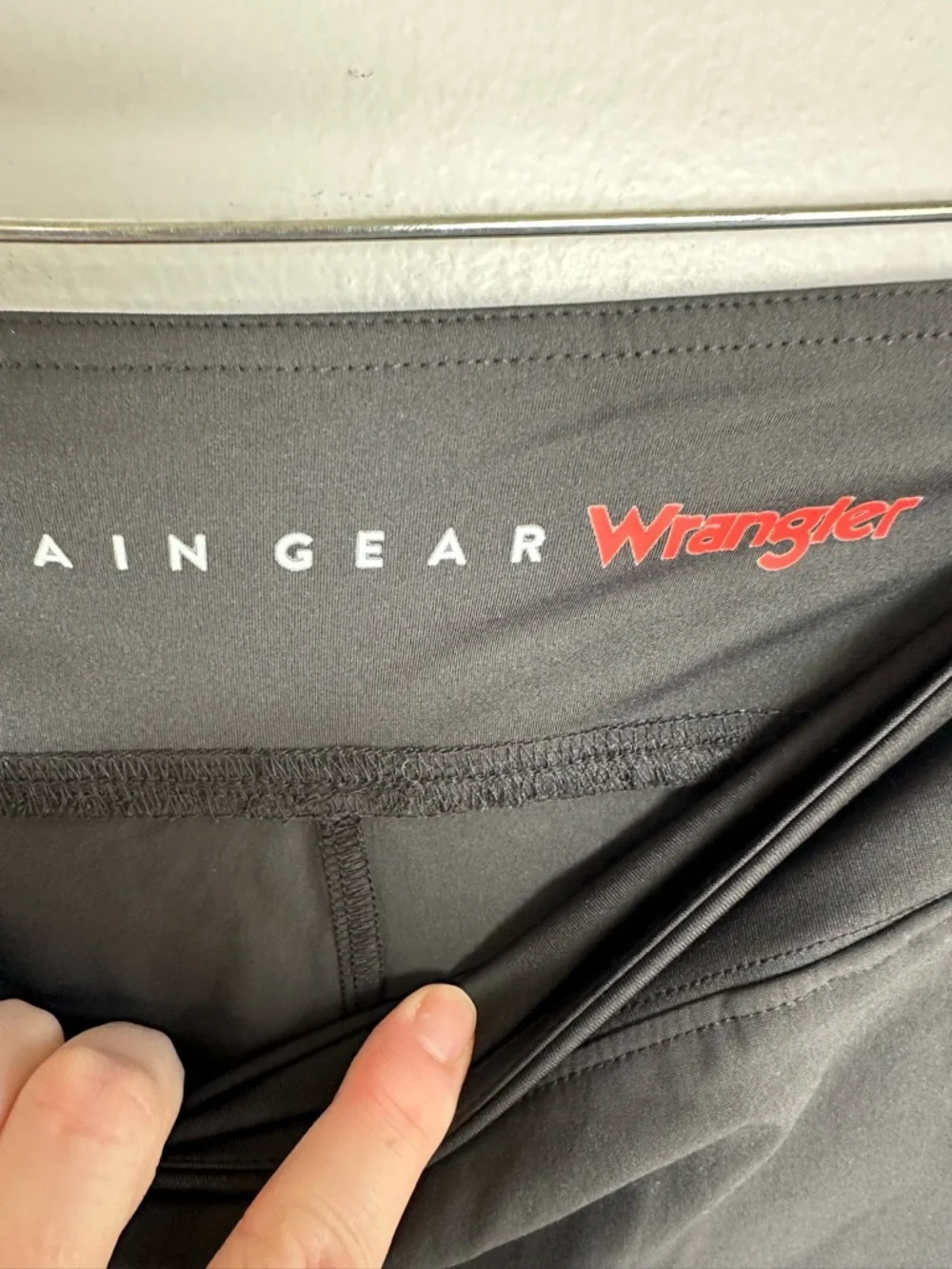 Wrangler ATG Black Active straight leg Utility Pants with Zipper Pocket Size 10